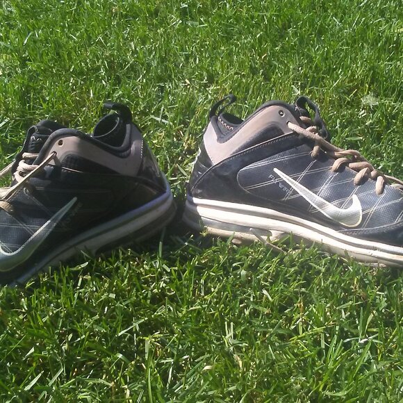 Nike Baseball Cleats - Picture 4 of 10